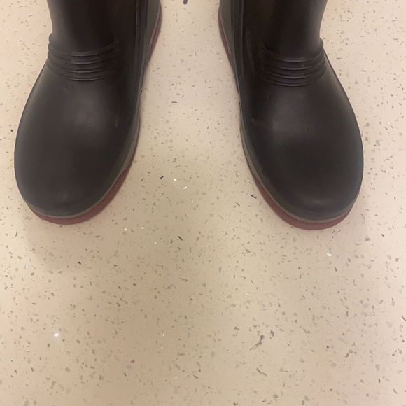 Women’s L.L bean size 9 winter weather proof boots black& red - Picture 3 of 8